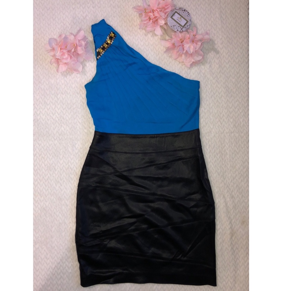 One Shoulder bebe Dress (XS)